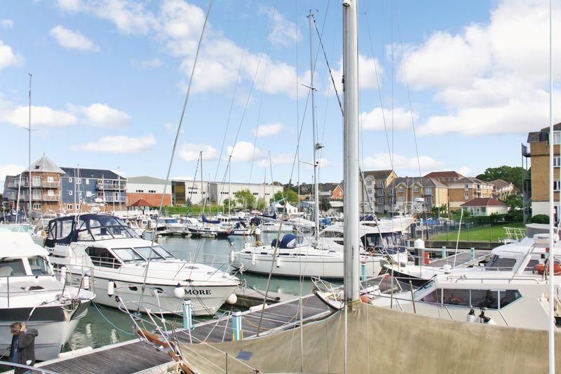 Property photo 2 of 15 Harbour