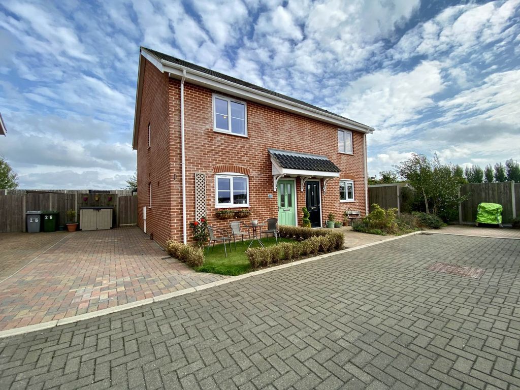Property photo 1 of 20