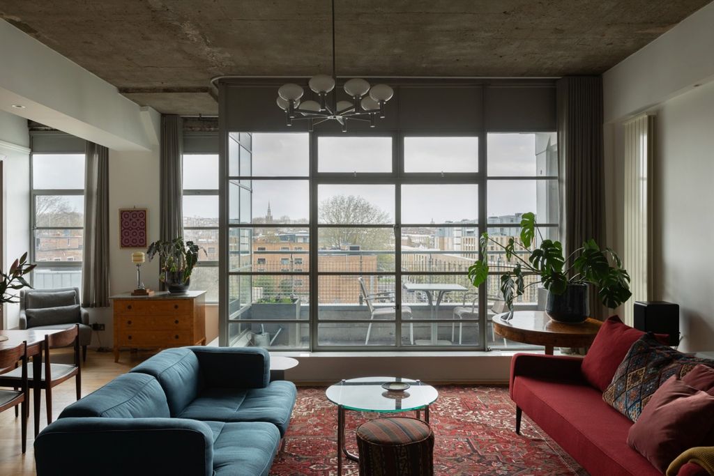 Property photo 3 of 31