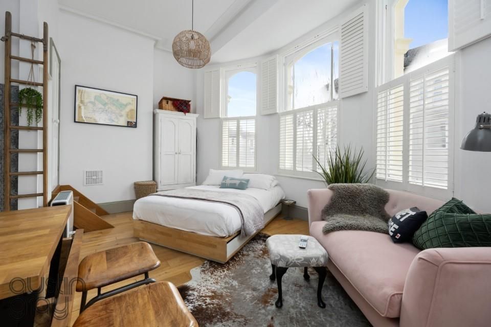 Property photo 1 of 11 Albert Road, 5, 3-001.Jpg