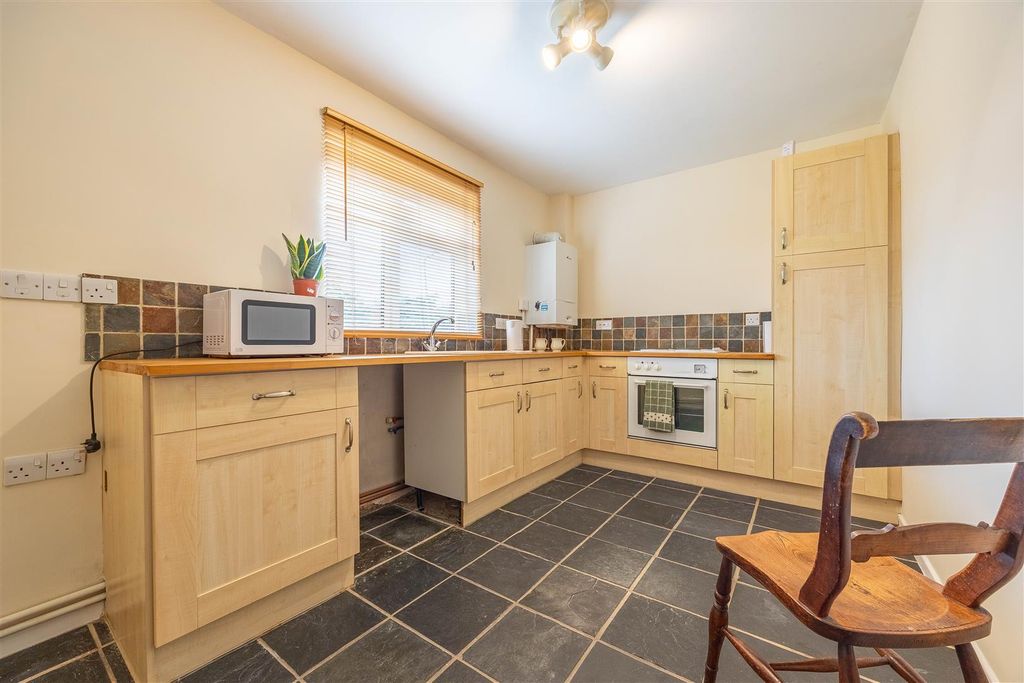 Property photo 2 of 15 Kitchen