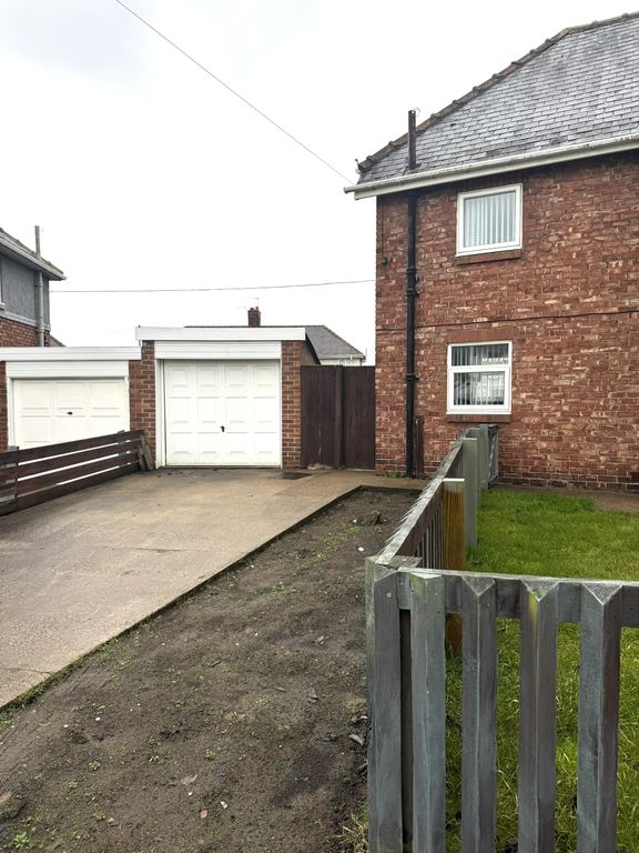 Property photo 2 of 21