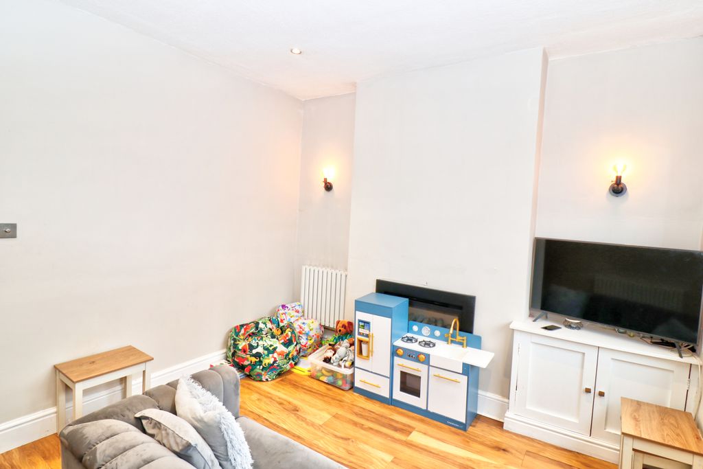 Property photo 3 of 14 Img_6870