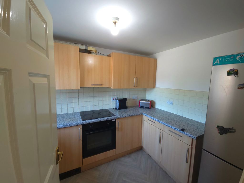 Property photo 3 of 23 1000041530