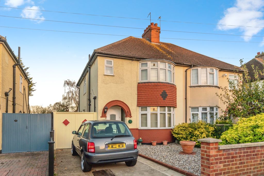 Property photo 2 of 13