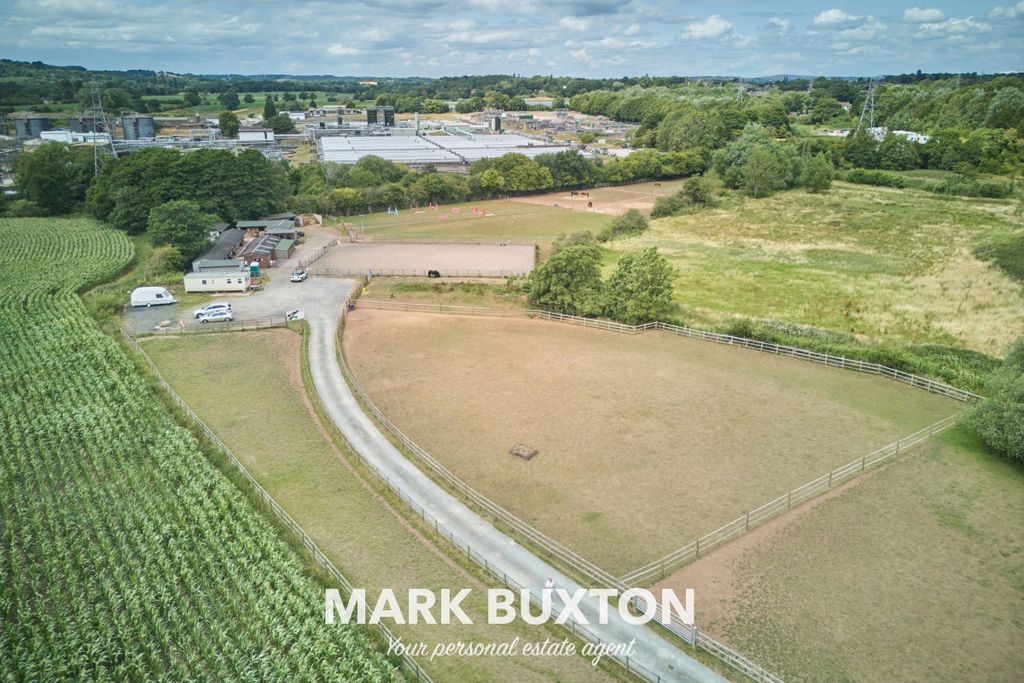 Property photo 1 of 32