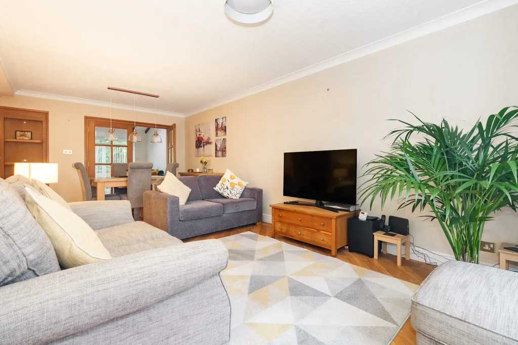 Property photo 3 of 21