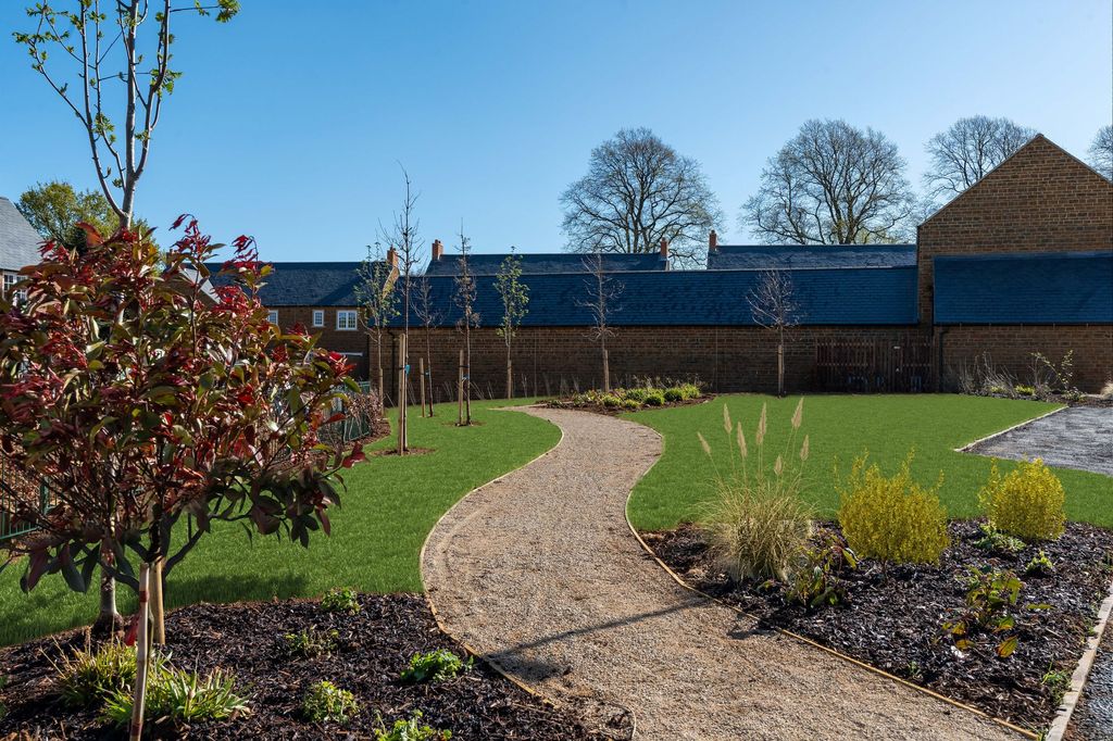 Property photo 2 of 8