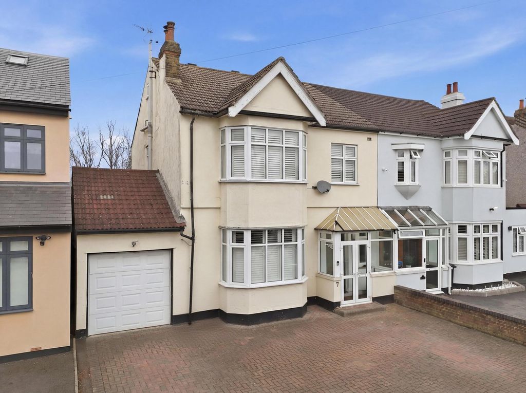 Property photo 2 of 30