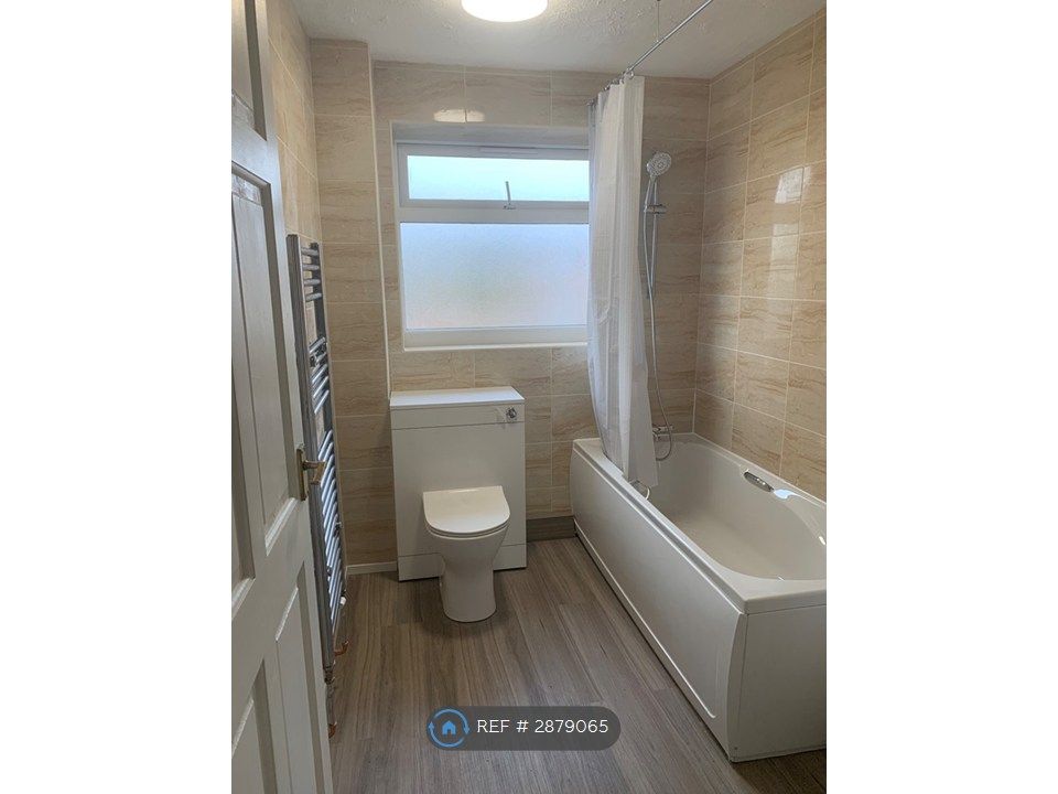 Property photo 3 of 8 Bathroom