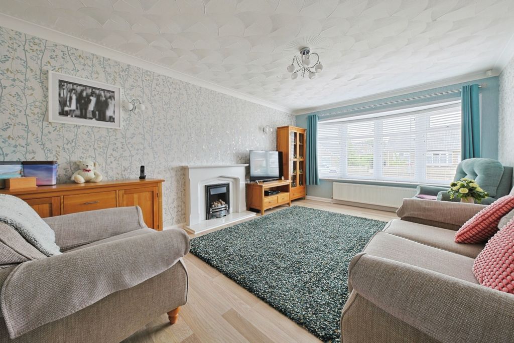 Property photo 3 of 15 4283166