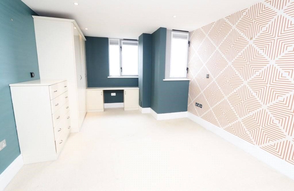 Property photo 2 of 8 Picture No. 23