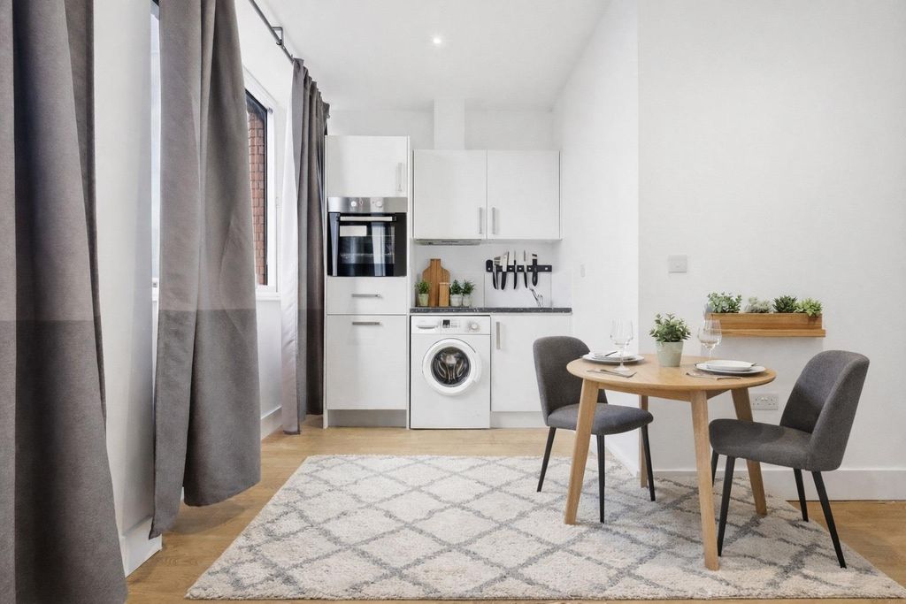 Property photo 2 of 9 Sr3.Png