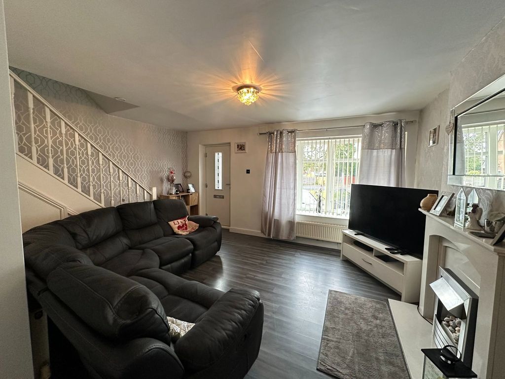 Property photo 2 of 25