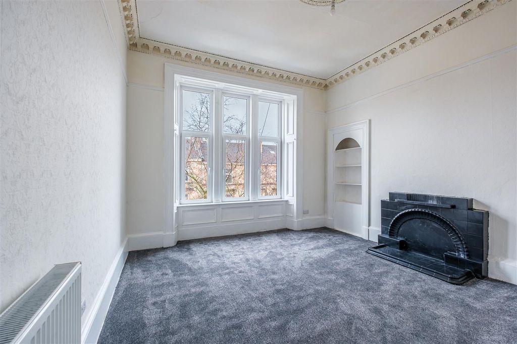 Property photo 2 of 16 Leslie Street-13.Jpg