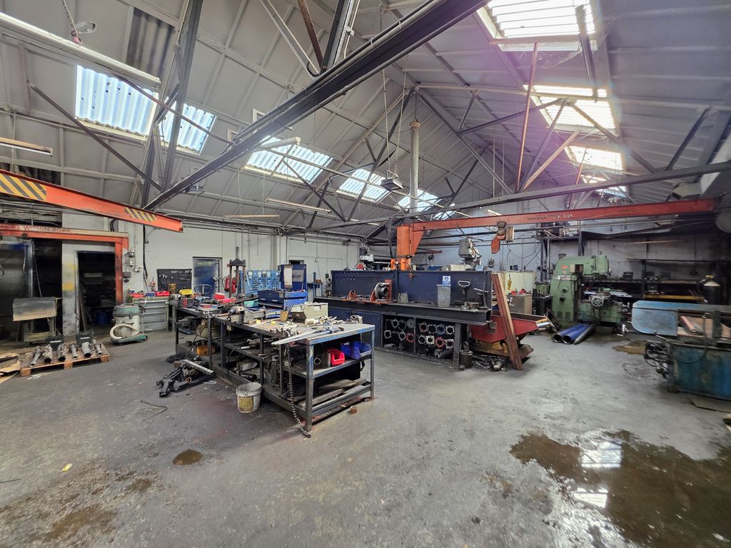 Property photo 3 of 12