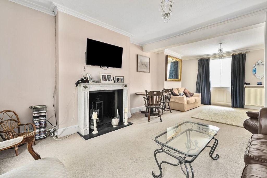 Property photo 1 of 27