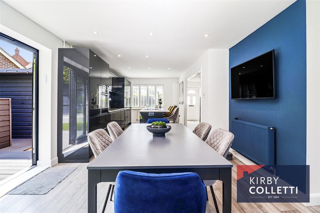 Property photo 2 of 39 Impressive Kitchen/Dining Room