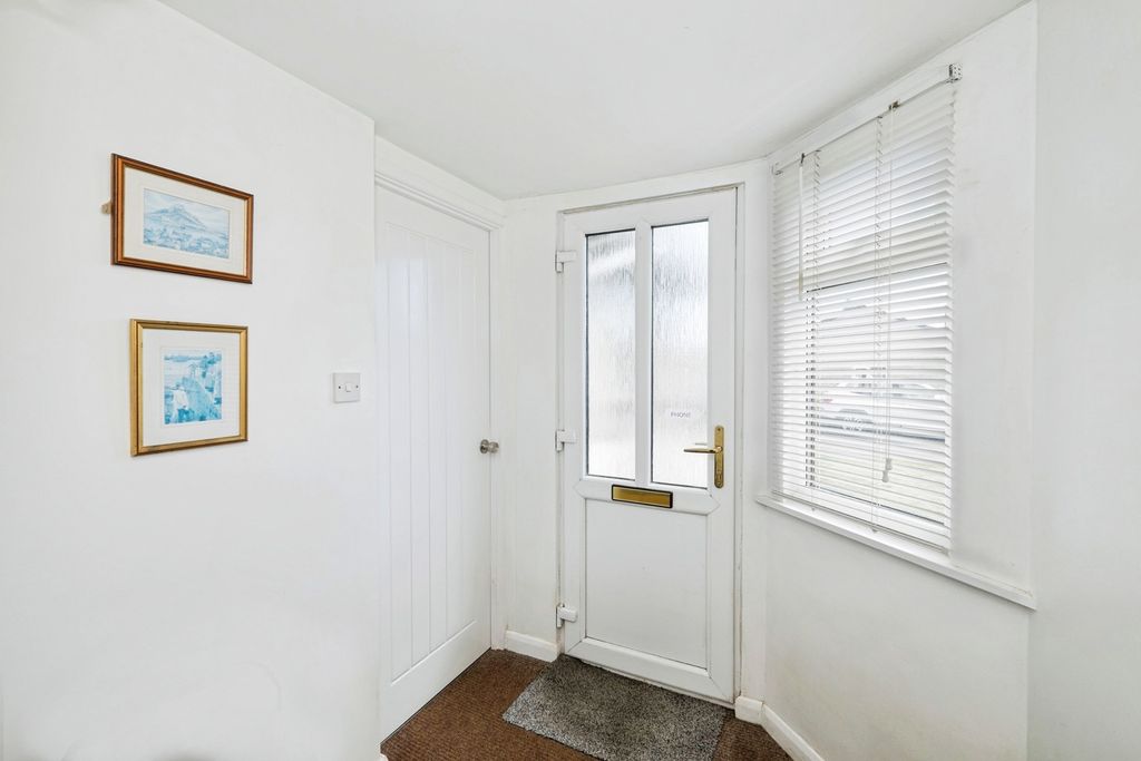 Property photo 2 of 16 Photo