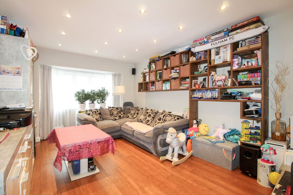 Property photo 1 of 6