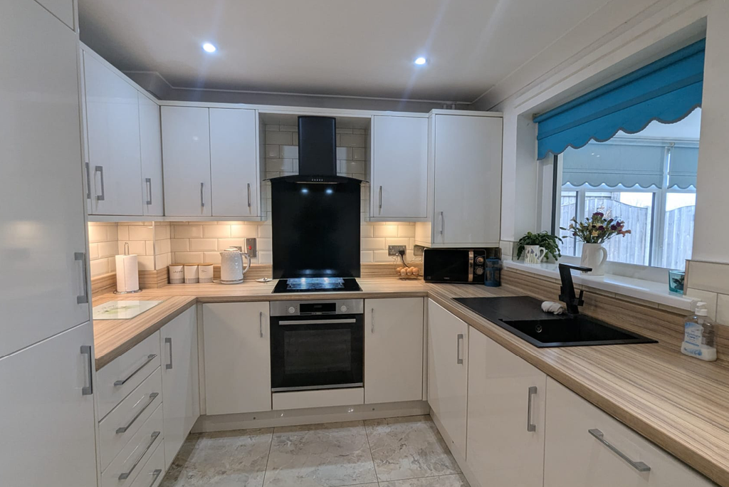 Property photo 3 of 34