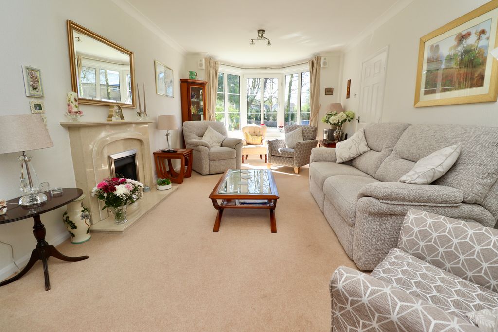 Property photo 3 of 30 Img_1061