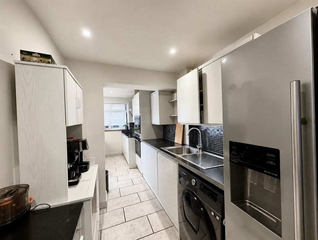Property photo 3 of 13 Kitchen.Png