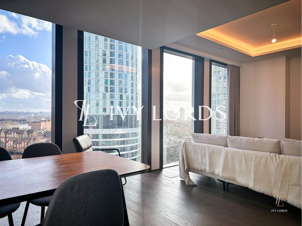 Property photo 2 of 30 18.Png