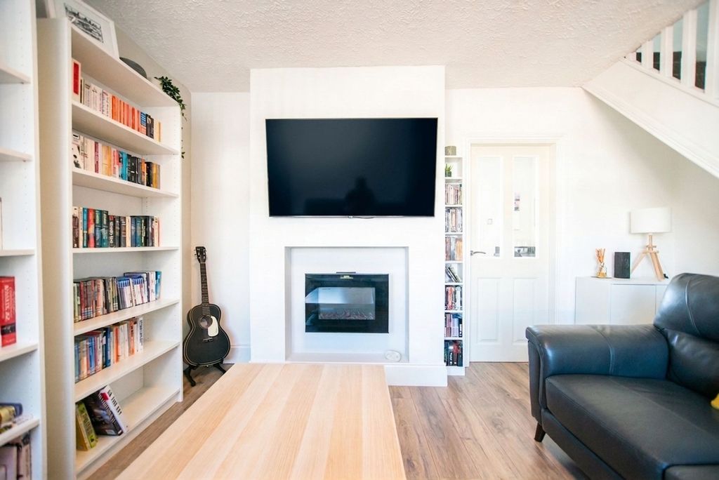 Property photo 2 of 17 Living Room