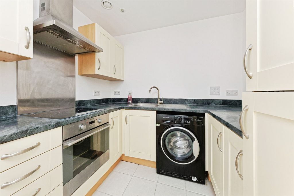 Property photo 3 of 15