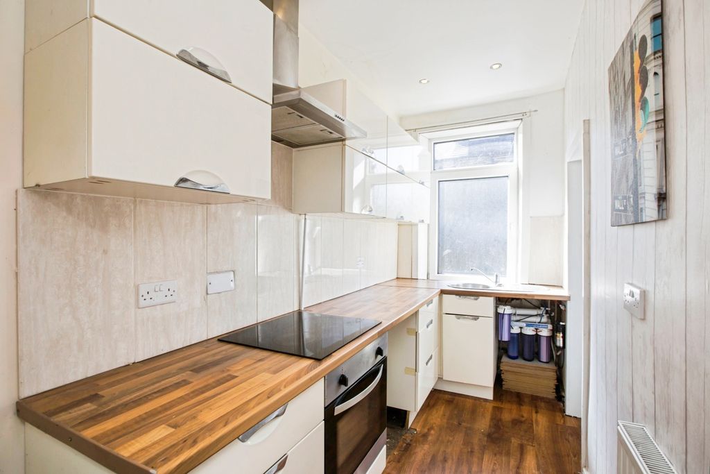 Property photo 3 of 20 Pbox-Img.Jpg