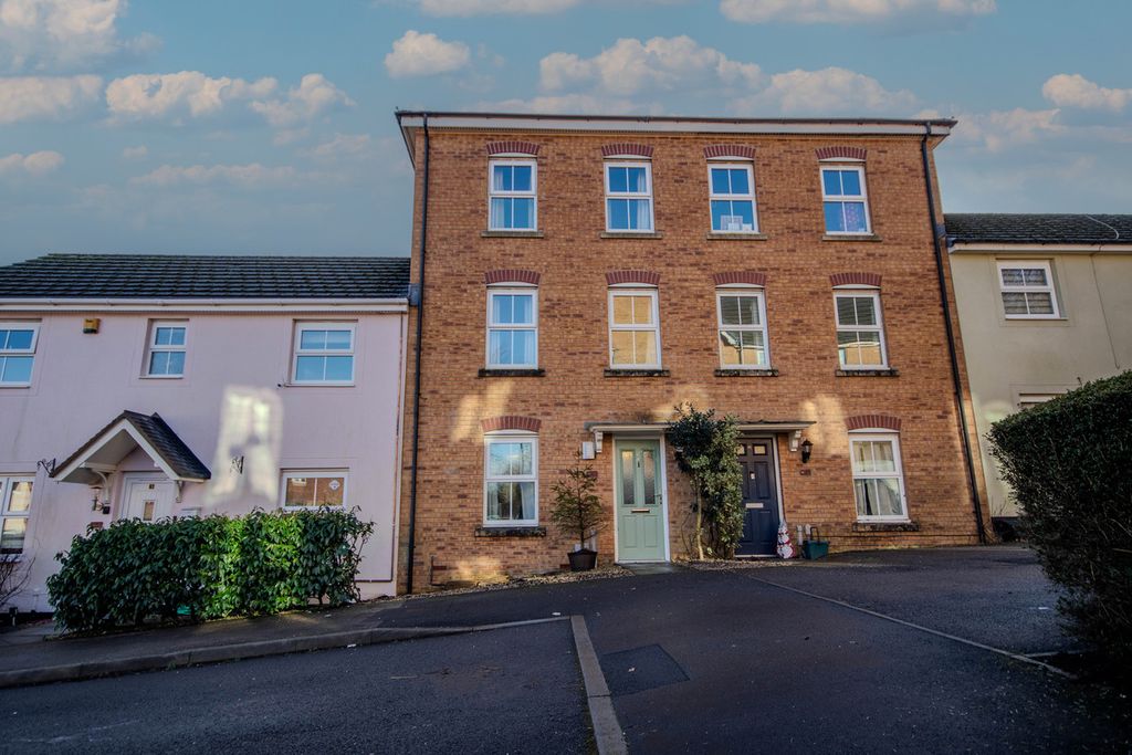 Property photo 1 of 36