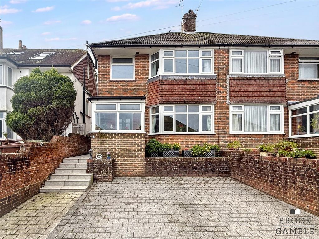 Property photo 1 of 19 01323 438506