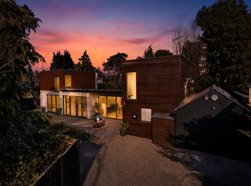 Property photo 1 of 13 Dusk External