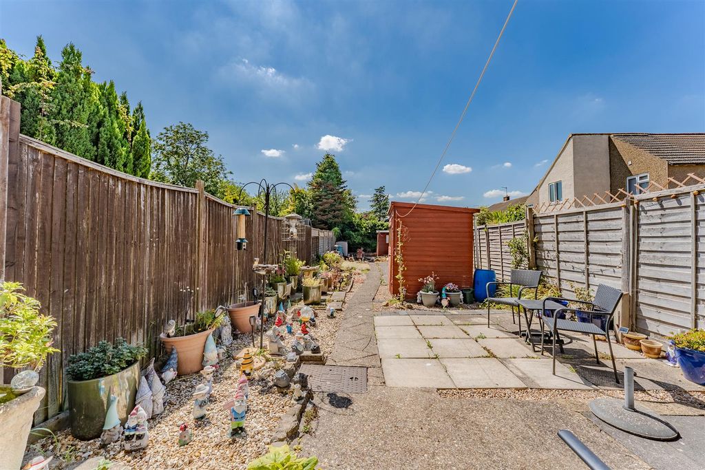 Property photo 2 of 19 Garden