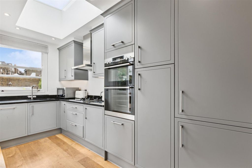 Property photo 3 of 12 13.Jpg