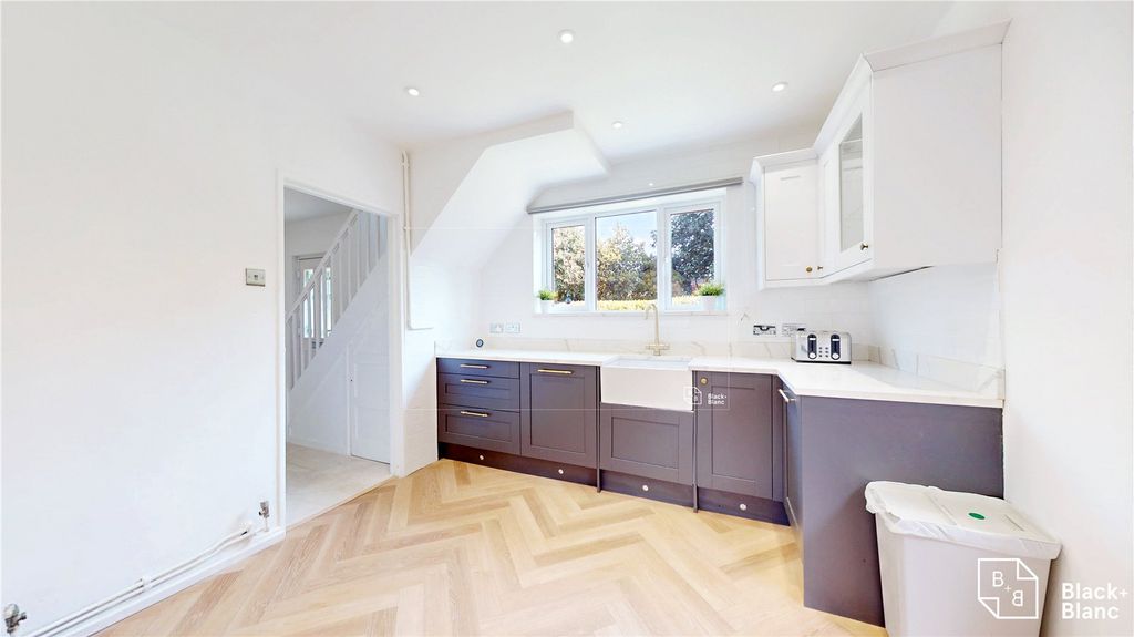 Property photo 2 of 10 Picture No. 05