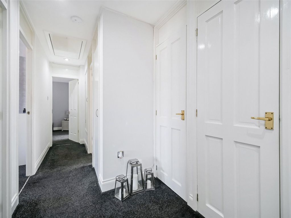 Property photo 2 of 13 Picture No. 02