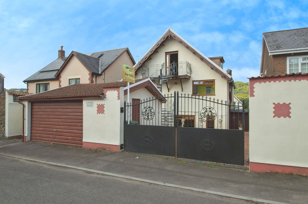 Property photo 1 of 23