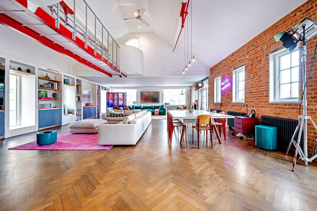 Property photo 3 of 38 7 Old Library Apartments (6).Jpg