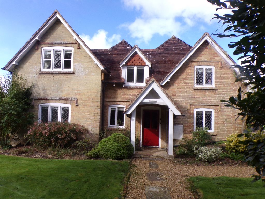 Property photo 3 of 9