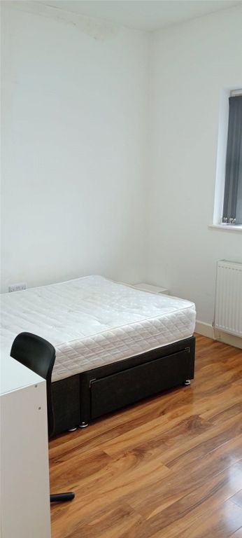 Property photo 3 of 19 Picture No. 21