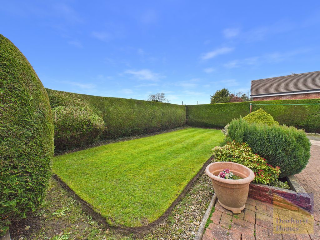 Property photo 2 of 28