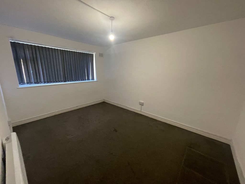 Property photo 3 of 4 Bedroom 1