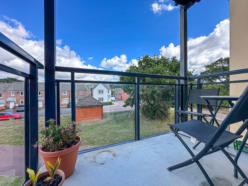 Property photo 2 of 13 5504792