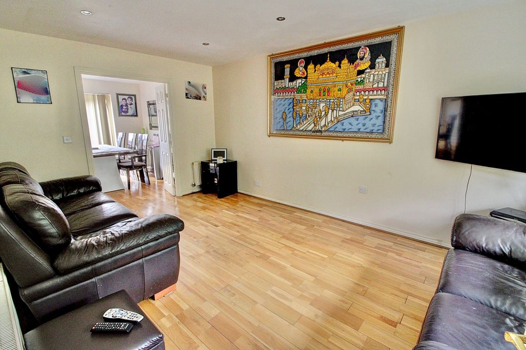Property photo 3 of 23 3..