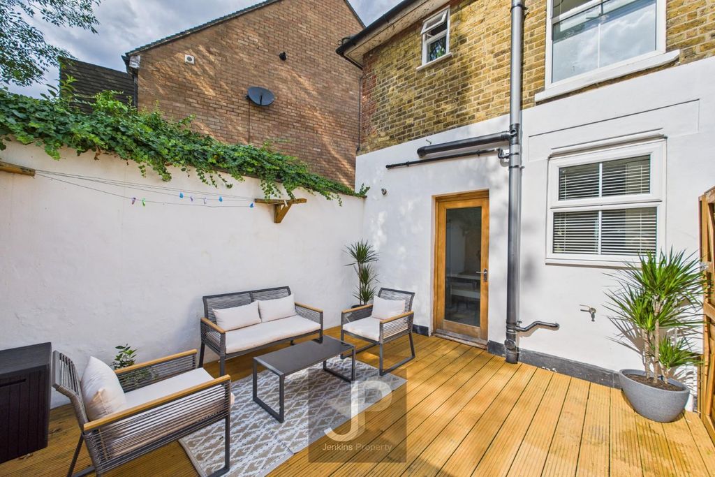 Property photo 3 of 12 Rear Courtyard Garden