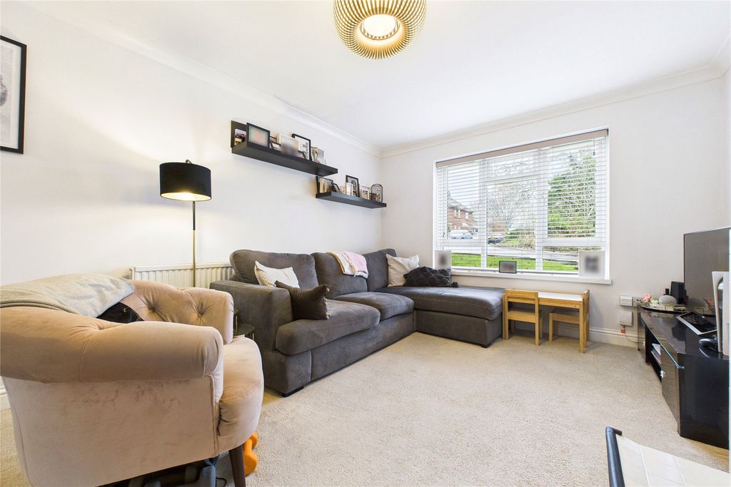 Property photo 3 of 8 Picture No. 15