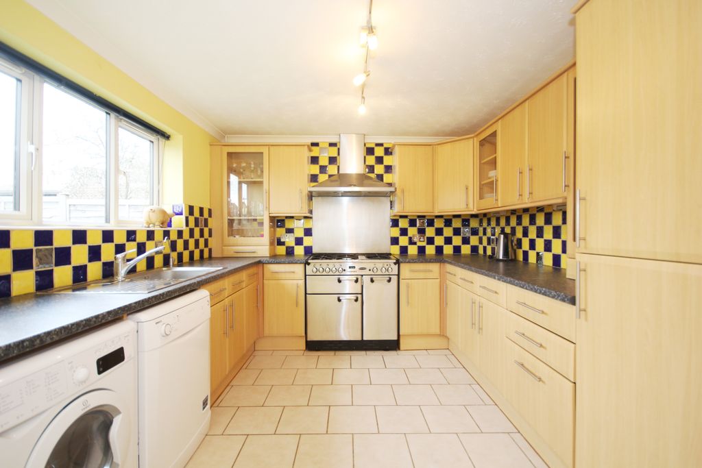 Property photo 2 of 14