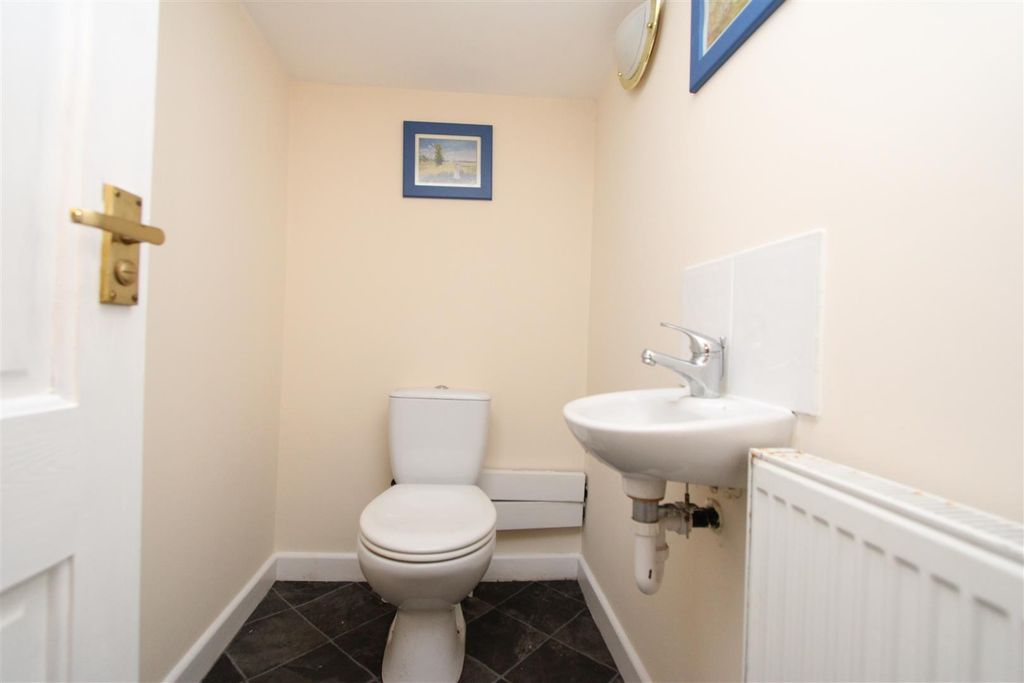 Property photo 3 of 8